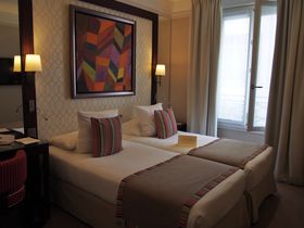 �p���E�I�y���߂��u�t�H�[�N�X�g�� �I�y���v�͋������������K�ň��S�ȎO���z�e���̋L���T���l�C��