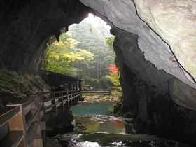 地下100ｍの迷宮にご招待　日本最大級の巨大鍾乳洞 「秋芳洞」