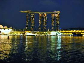 リバークルーズやシンガポールフライヤーでシンガポール夜景散歩！