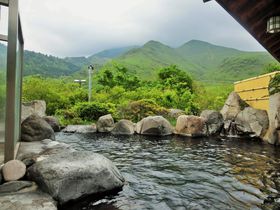 ���]���Q�I�R�z�x�Ɉ�ԋ߂��u��ӂ��񎵐F�̕��v�ɏh���I�̋L���T���l�C��