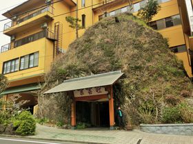 ���֑O�ɂ��т�����R���ڈ�I�������m�򉷐�u���_���v�̋L���T���l�C��