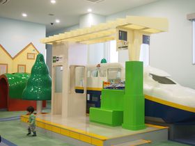 "1歳の子供とママが必ず楽しめる"意外な場所「埼玉・鉄道博物館」