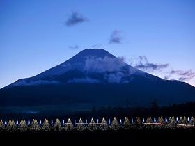 イルミネーションと富士山が絶妙！山中湖アートイルミネーション
