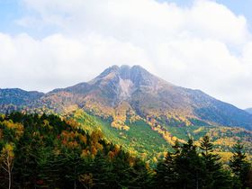 日本百名山・日光白根山の大自然を満喫！気軽に紅葉トレッキング