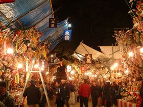 クリスマスより一足お先に、大宮氷川神社の大湯祭＆十日市へ