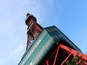 日本夜景遺産「さっぽろテレビ塔」は大通公園のシンボルです♪