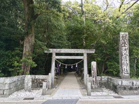 三重県熊野 世界遺産「花の窟」は黄泉がえりのパワースポット！