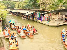 タイ「ダムヌンサドゥアック水上マーケット」でお買い物を楽しもう！