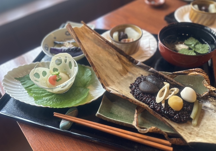 3�D�x�R�s�̂��̂Â���̗��j��m��F�u�r�c�������q���X�v�ۖ���̌�����V����