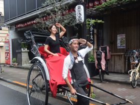 粋なガイドが浅草をご案内！「えびす屋東京浅草店」の人力車で下町巡り