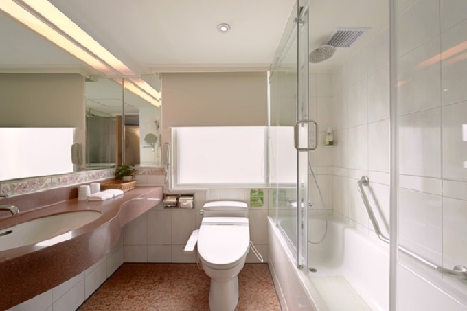 高級感たっぷりのバスルームも！コスモスホテル台北の客室