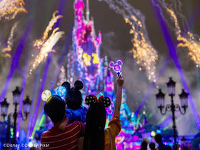 �s���Ȃ獡�I ���`�ɂ���Q�̃e�[�}�p�[�N��O�����̃T���l�C��