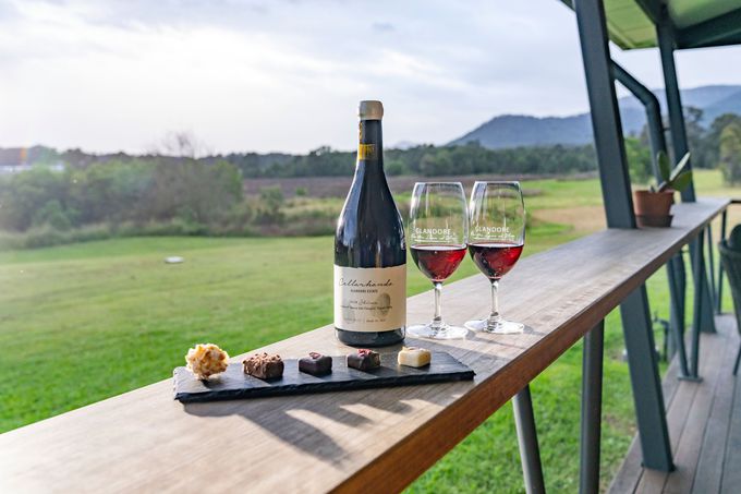 �u�V�h�j�[�E�t�B�b�V���E�}�[�P�b�g�v���I�j���[�E�T�E�X�E�E�F�[���Y�B�Ŋy���݂����ɏ�O����