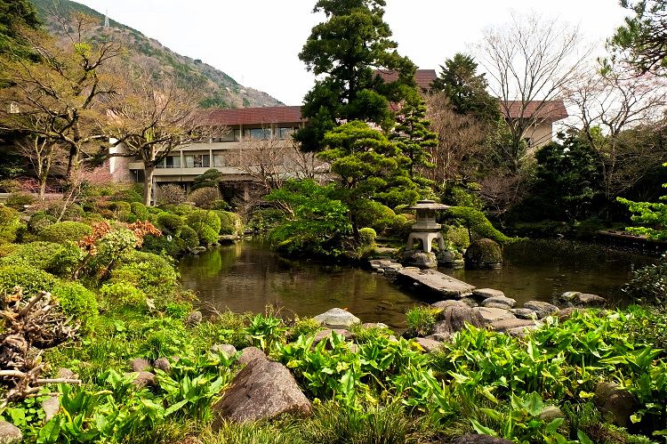 箱根湯本温泉に約一万坪の庭園 吉池旅館は美食と自家源泉の名宿 神奈川県 Lineトラベルjp 旅行ガイド