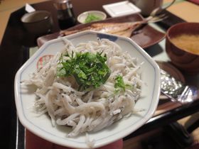 ���͌��̌���h�u�������v�ŁA�����̒��H�ƐÂ��Ȏ����B�̋L���T���l�C��