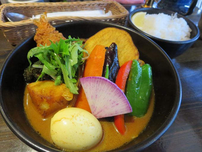 「スープカレー」発祥の地札幌で本場の味を！