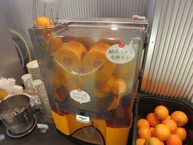 搾りたてオレンジジュースで大興奮！ライブラリーホテル仙台駅前