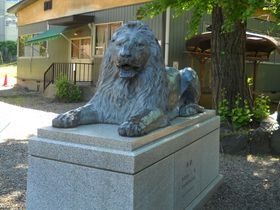 あのライオンはここにいた！東京・墨田区「三囲神社」