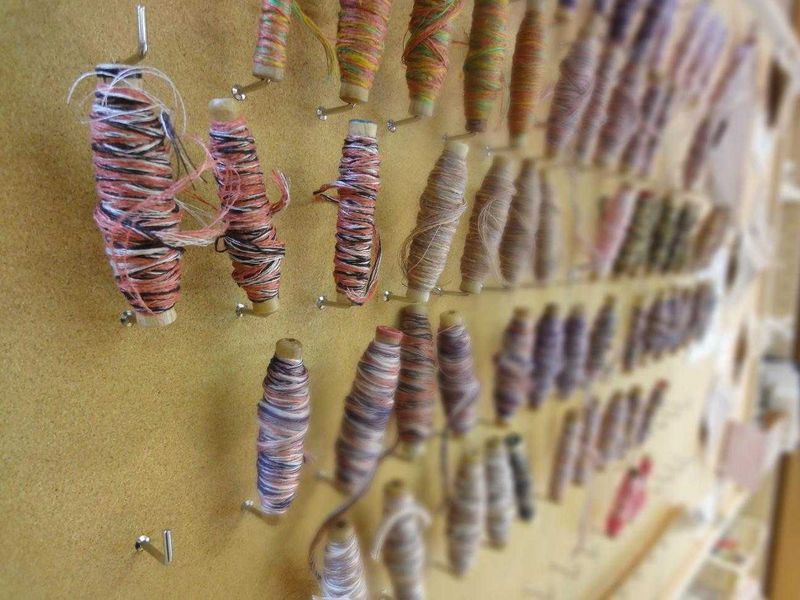ユネスコ無形文化財を学ぶ旅　老舗問屋で「はた織り体験」