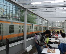 dԂڂ̑OꂷʂJtFuN3331v_cw̋LTlC