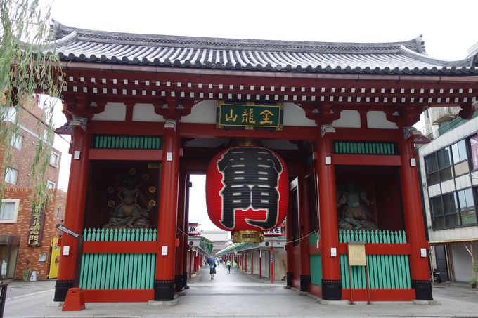浅草観光のスタート地点はやっぱり「浅草寺・雷門」