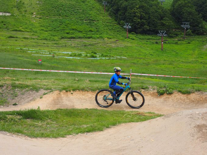 初心者ok 標高差521mの 白馬岩岳mtbパーク を爽快滑走 長野県 トラベルjp 旅行ガイド