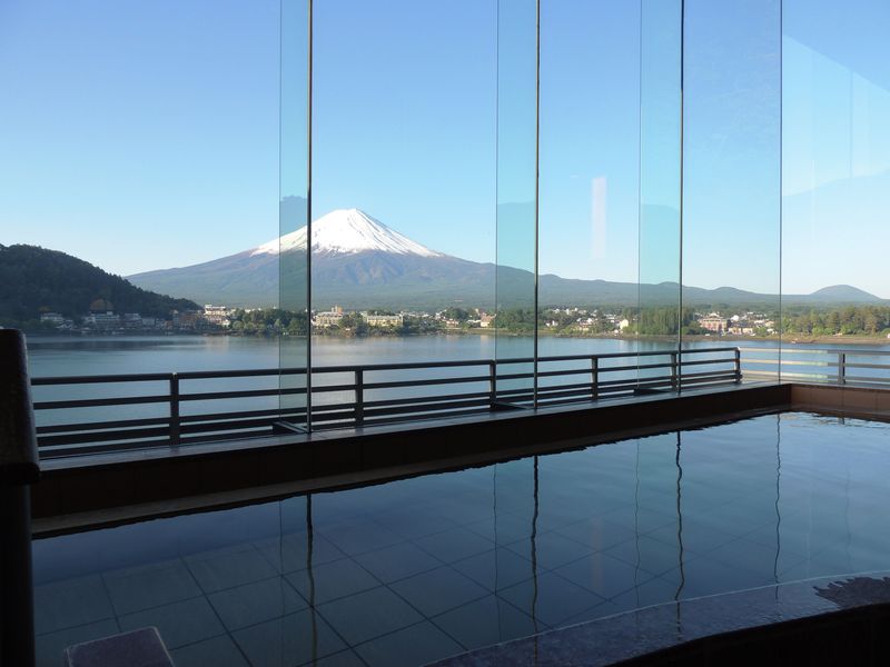 富士山・温泉・グルメ。３拍子が揃う贅沢宿「湖山亭うぶや」