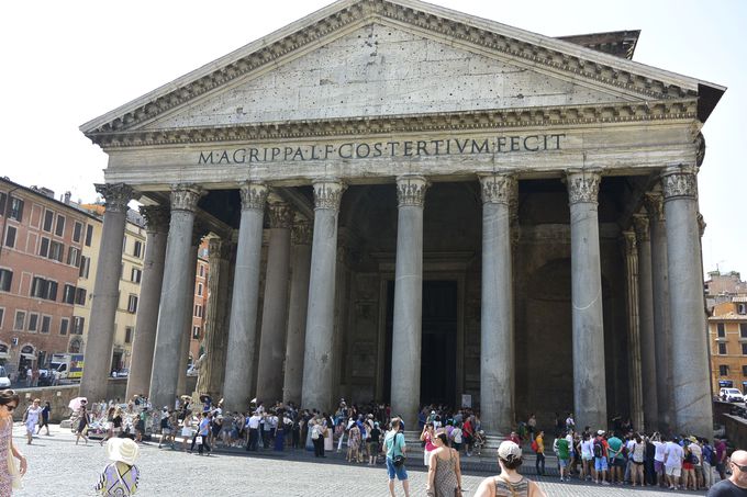 ミケランジェロも称賛 ローマ観光では古代ローマの建築 パンテオン を見逃すな イタリア トラベルjp 旅行ガイド