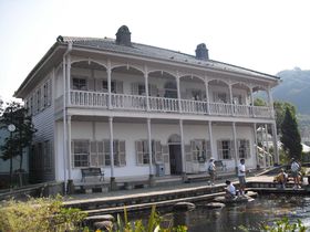 ����s���́A���j�����Ԋό��X�|�b�g�������Ə���̋L���T���l�C��