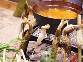 ネスタリゾート神戸「延羽の湯」で温泉＆囲炉裏料理、昔懐かし和の風情の中でリラックス