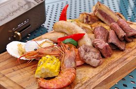 ����{�ۂ�BBQ�����悤�I�u���[�o�[�Y ���[�t�g�b�v�e���X�̋L���T���l�C��