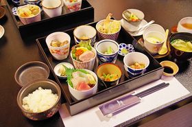 �g�����Ă����߂Ē���ցA�g�����u���̌��v���ӂ��Ԃ�薞�i�̋L���T���l�C��