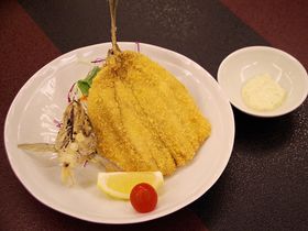 �u�A�W�t���C�̐��n�v���茧���Y�s�ŃO�������I�j�i�̃g���t�O�������̋L���T���l�C��