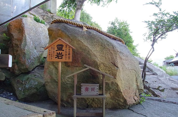 生石神社のパワースポット「石の宝殿」の参拝方法