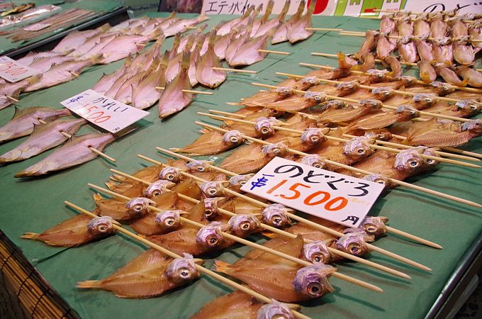 �x�j�Y���C�K�j�̃V�[�Y����9������6��