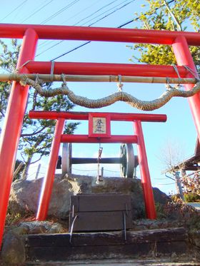 �S���I�ɂ����������_�́I����u�S���_�Ёv�ōK�������i�F��I�̋L���T���l�C��