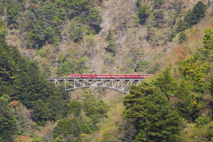 日本一の高さの鉄道橋「関の沢橋梁」