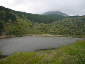 �����z���̓�͒n���������H�����̐��i�r�Ƌ~���̌������Ε��Q�̋L���T���l�C��