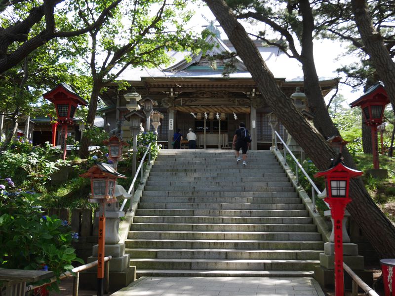 山王神社と高山稲荷神社