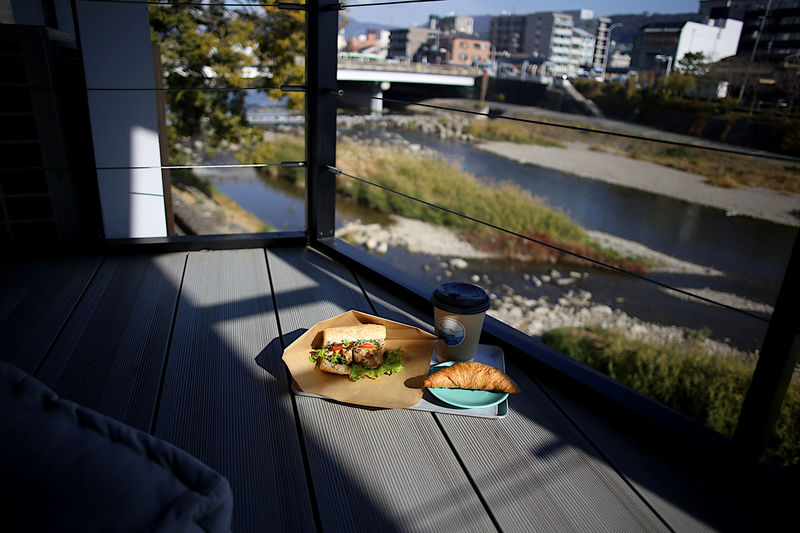 鴨川沿いカフェの川間食堂！京都で憧れの一棟貸し宿泊体験も