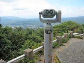 登りやすさピカイチ！ 離山から見下ろす軽井沢の景色も乙なもの