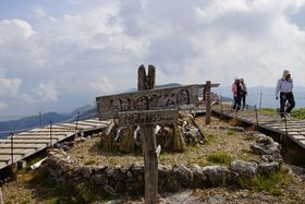 �V�΂̎l���u���R�v�k�J�ɍ炭�c�c�W�ɎR�؃o�C�L���O�ŏt��������I�̋L���T���l�C��