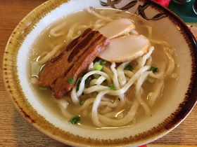 沖縄そばの名店「元祖大東ソバ」の至高の麺は南大東島の恵み！