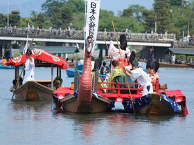 京都嵐山「三船祭」は雅な水上の平安絵巻！