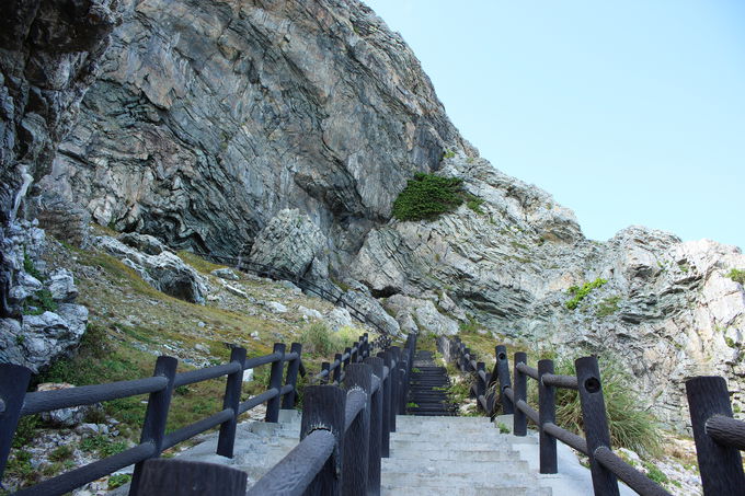 最南端の天岩戸伝説 沖縄 伊平屋島 クマヤ洞窟 を訪ねよう 沖縄県 トラベルjp 旅行ガイド