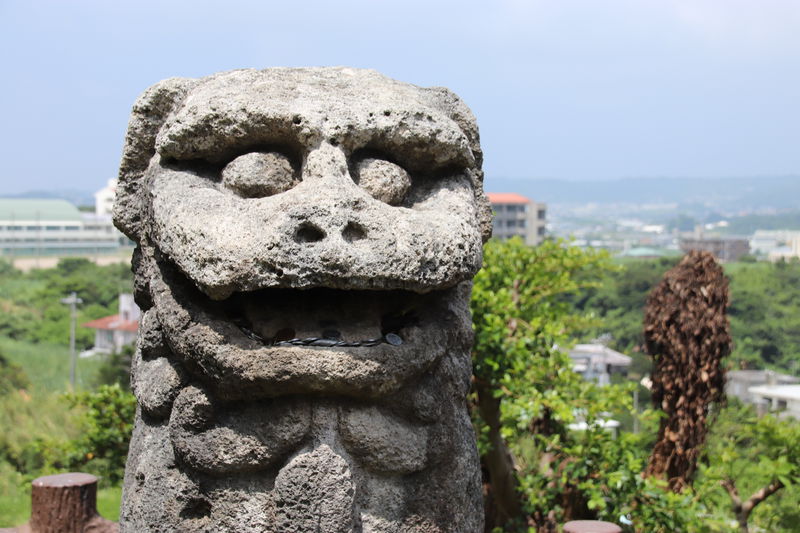 沖縄最古のシーサー！「富盛の石彫大獅子」が伝える歴史とは!?