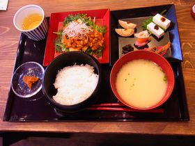 ���s����엒�R�̐V�����E�J�t�F&���X�g�������y�H���u�J���V�J�v�̋L���T���l�C��