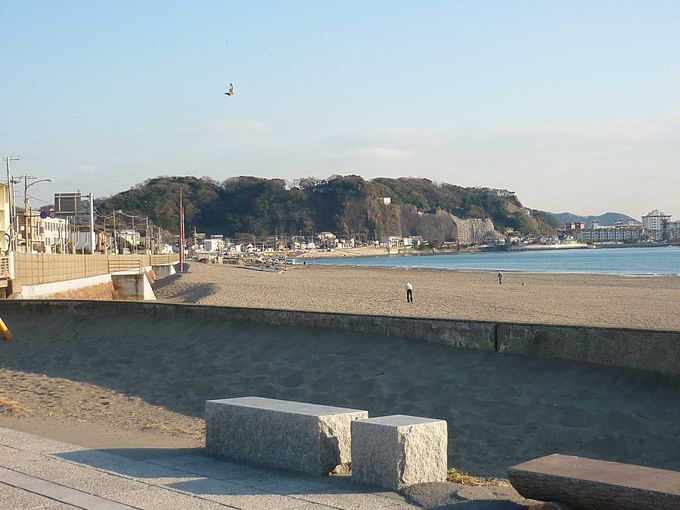 鎌倉駅から徒歩25分 湘南の海 由比ヶ浜 に行ってみよう 神奈川県 Lineトラベルjp 旅行ガイド