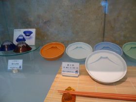 �x�m�R��`���������B�I�R���u�t�W���} �~���[�W�A���v�͍�i���ׂĕx�m�R�I�̋L���T���l�C��