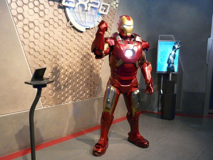 映画 アイアンマン をまるごと体感する5ポイント 香港ディズニーランド 香港 Lineトラベルjp 旅行ガイド